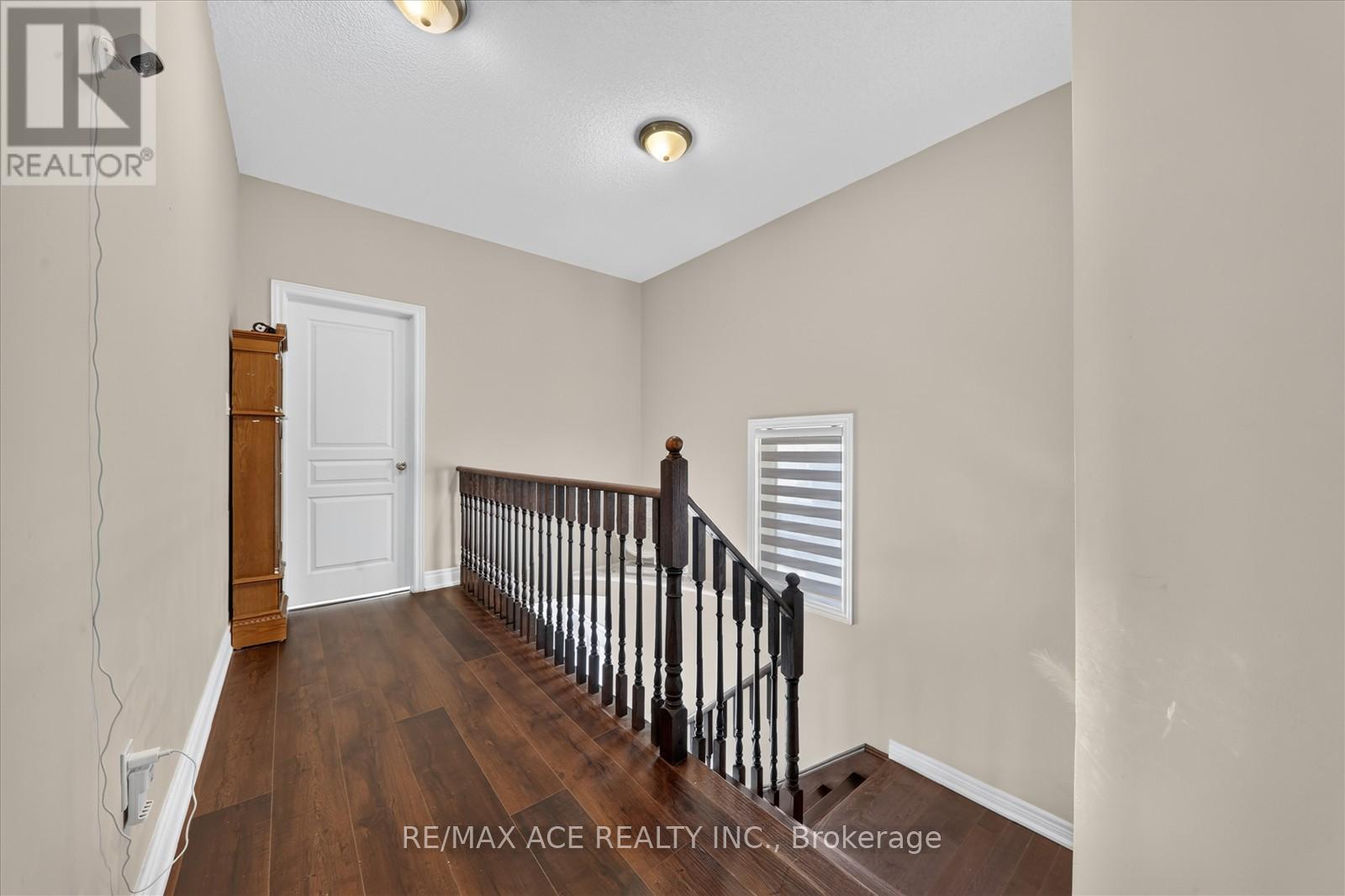 10 ANDREETA DRIVE - 23