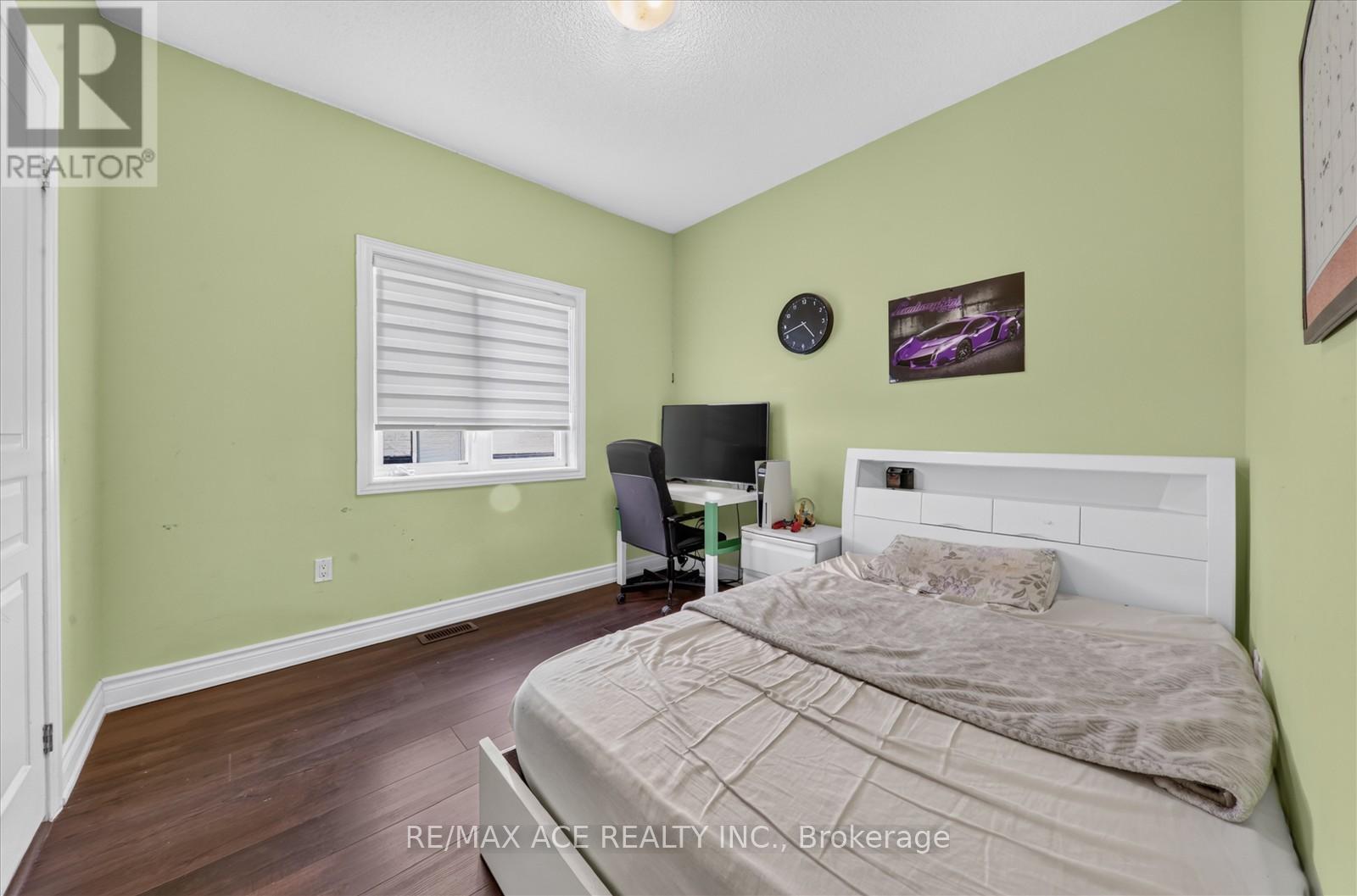 10 ANDREETA DRIVE - 29