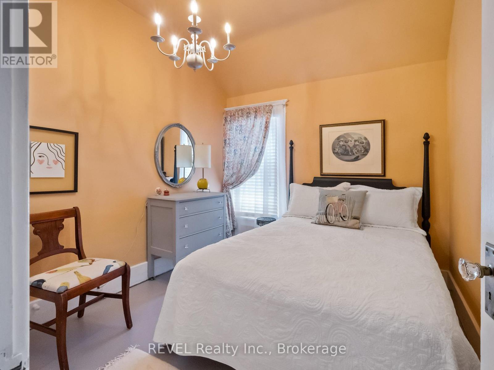 259 DUFFERIN STREET - 11