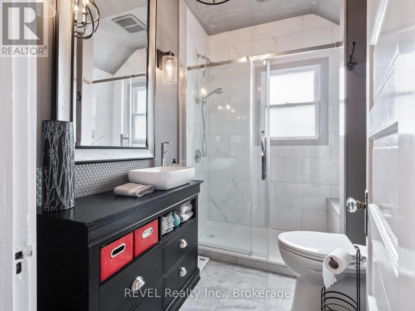 259 DUFFERIN STREET - 13