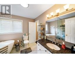 11 Watson Drive, Barrie, ON L4M6W3 Photo 17
