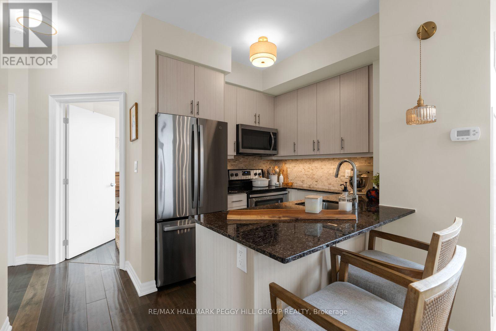 #705 111 WORSLEY STREET - 4