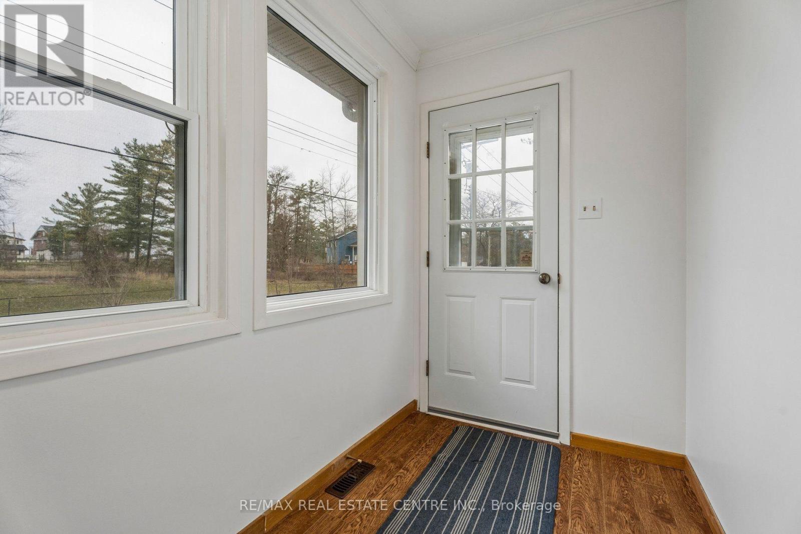 449 MOSLEY STREET - 5
