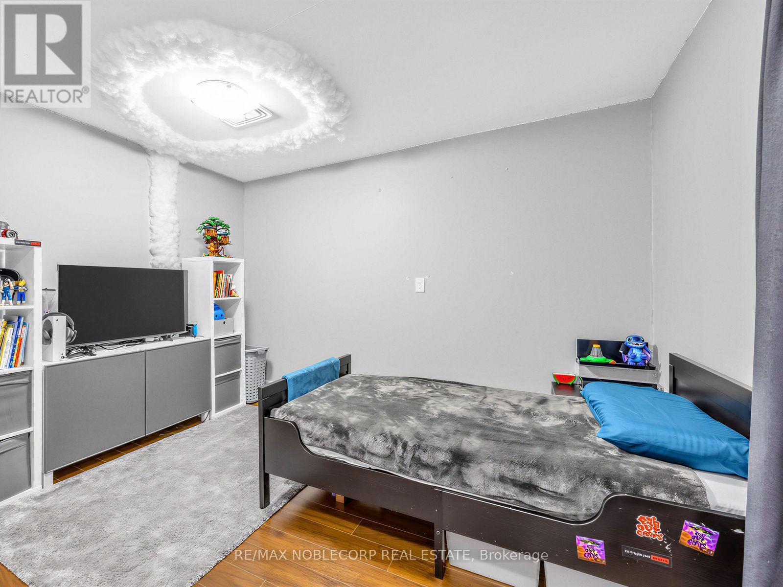 12 GEORGE MCKENZIE COURT - 19