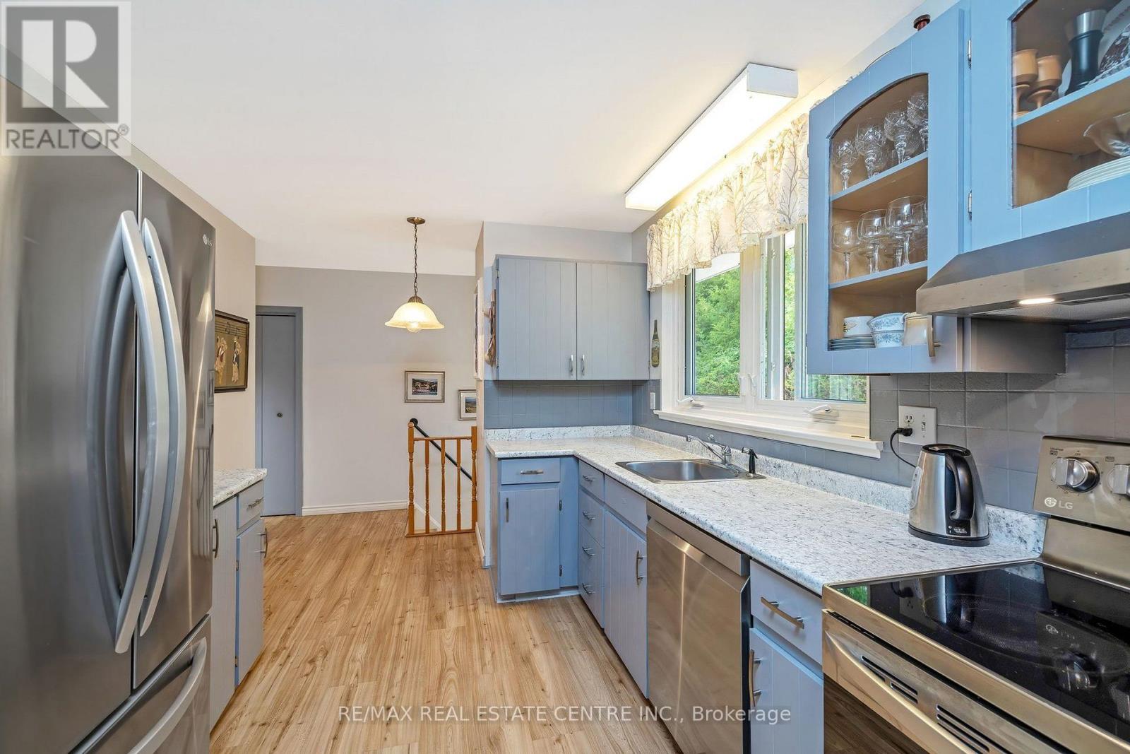 391 BELL STREET - Image 8