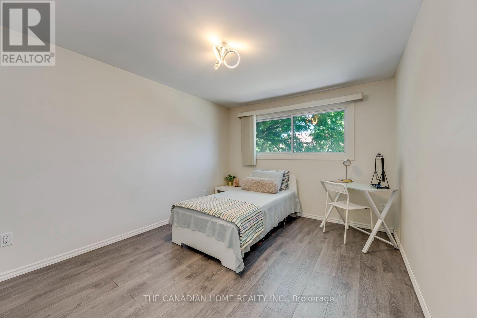 #3 2226 UPPER MIDDLE ROAD - Image 30