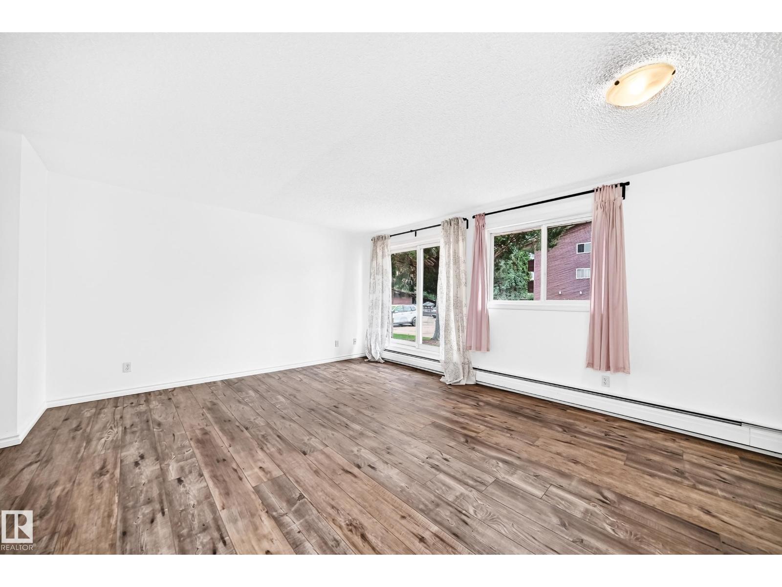 #104 2303 119 ST NW - 4