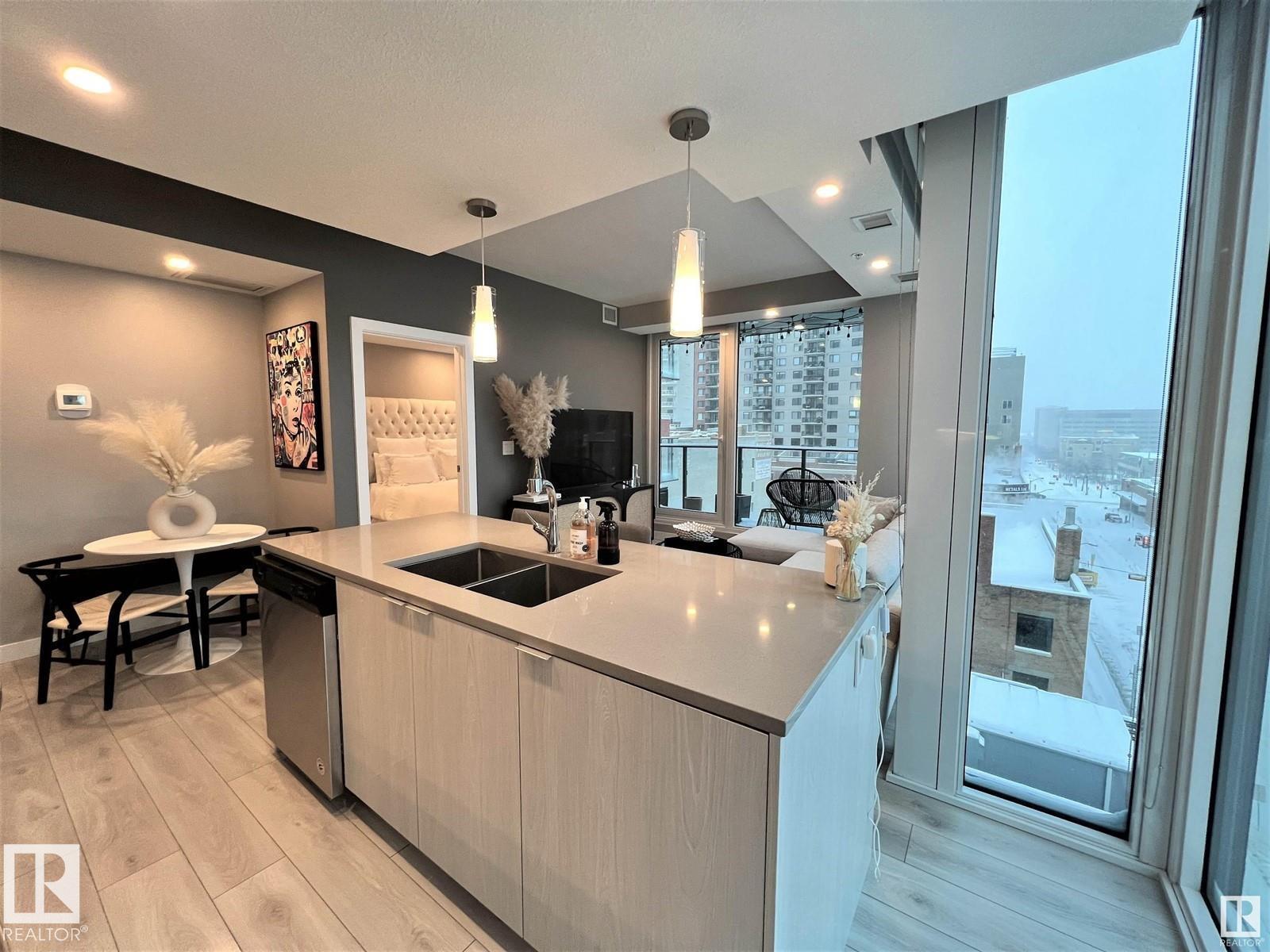#702 10180 103 ST NW - Image 11