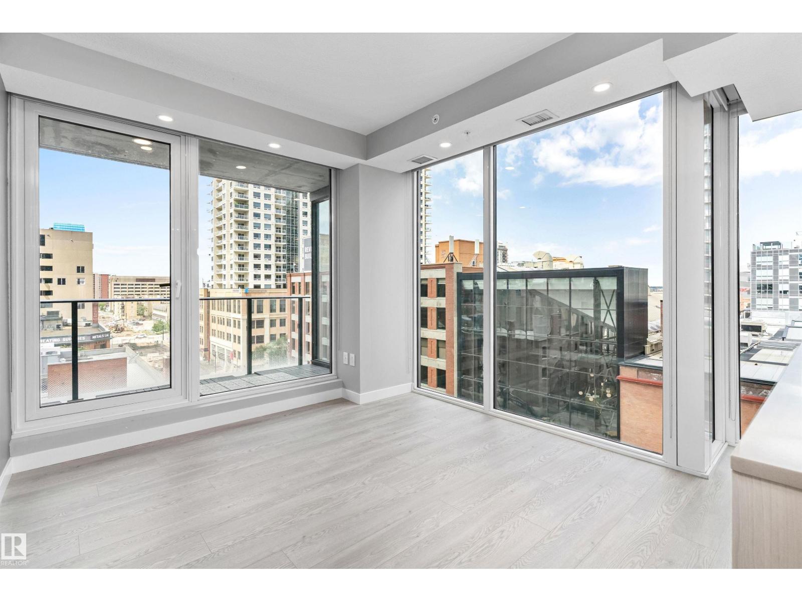 #702 10180 103 ST NW - 7