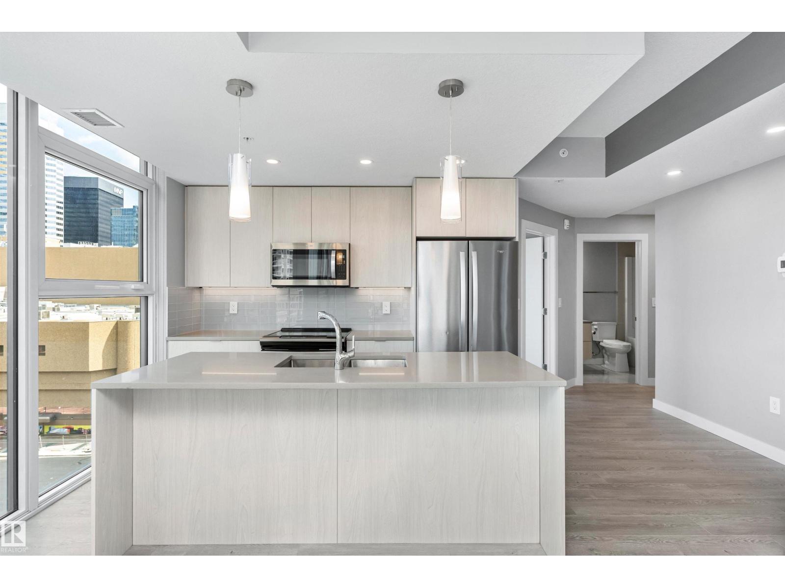 #702 10180 103 ST NW - 14