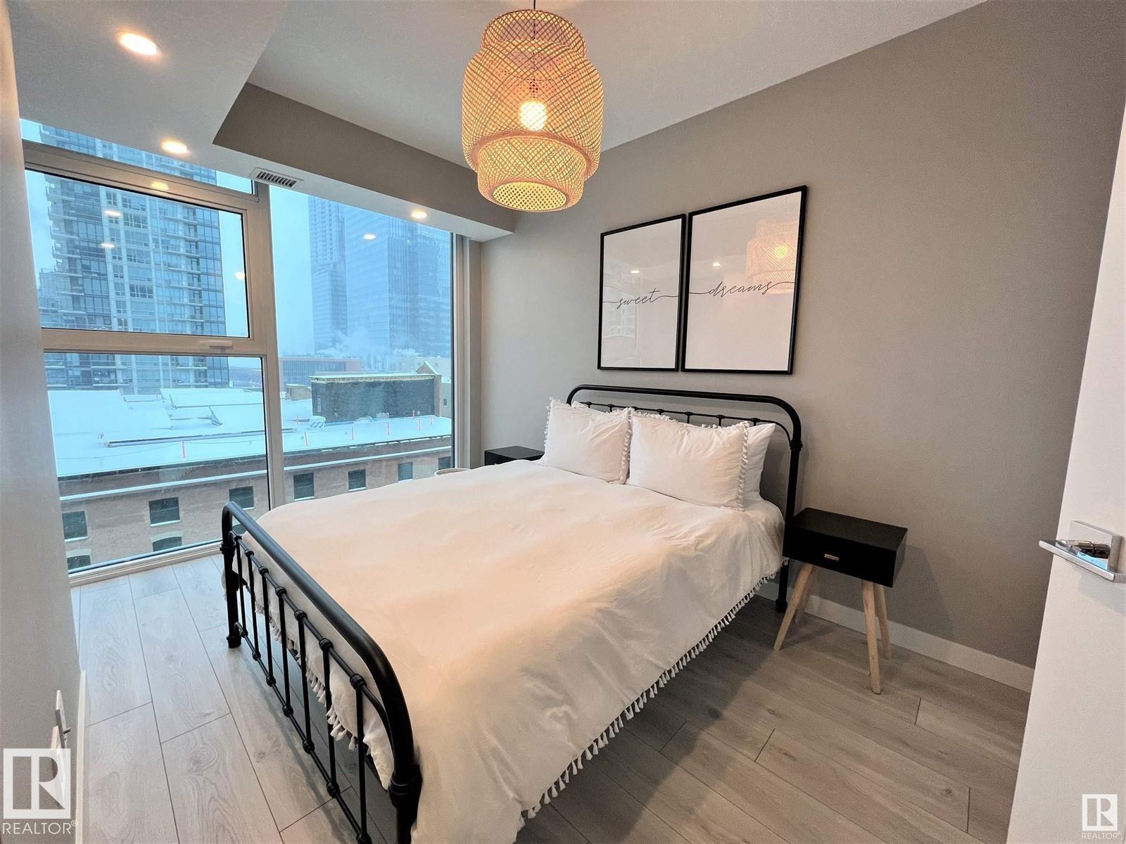 #702 10180 103 ST NW - 27