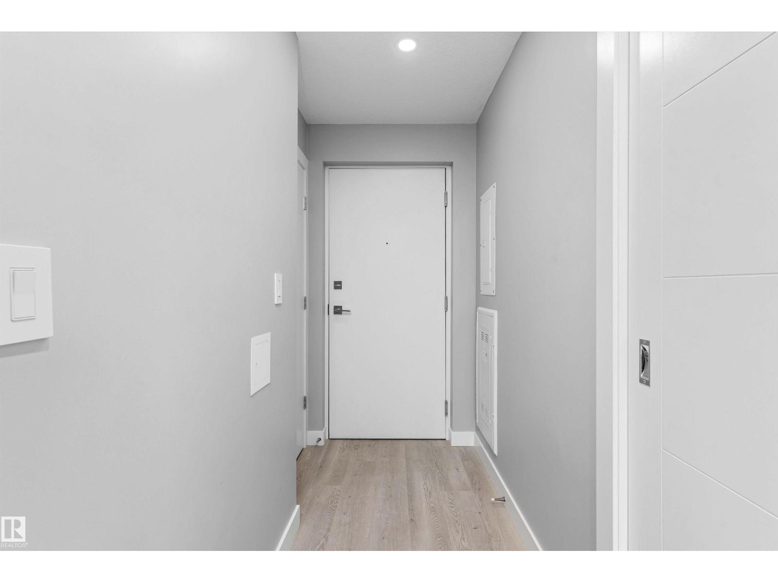#702 10180 103 ST NW - 35