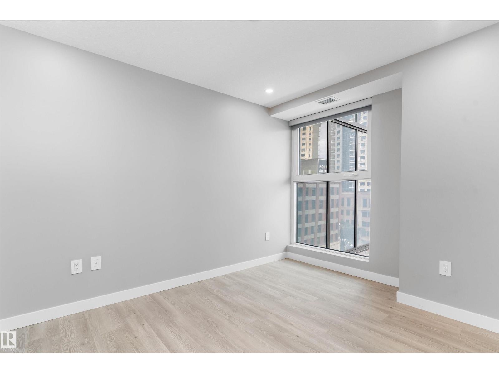 #702 10180 103 ST NW - 22