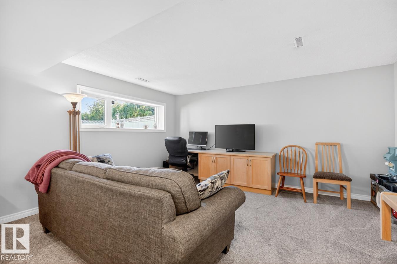 152 WARWICK RD NW - 19