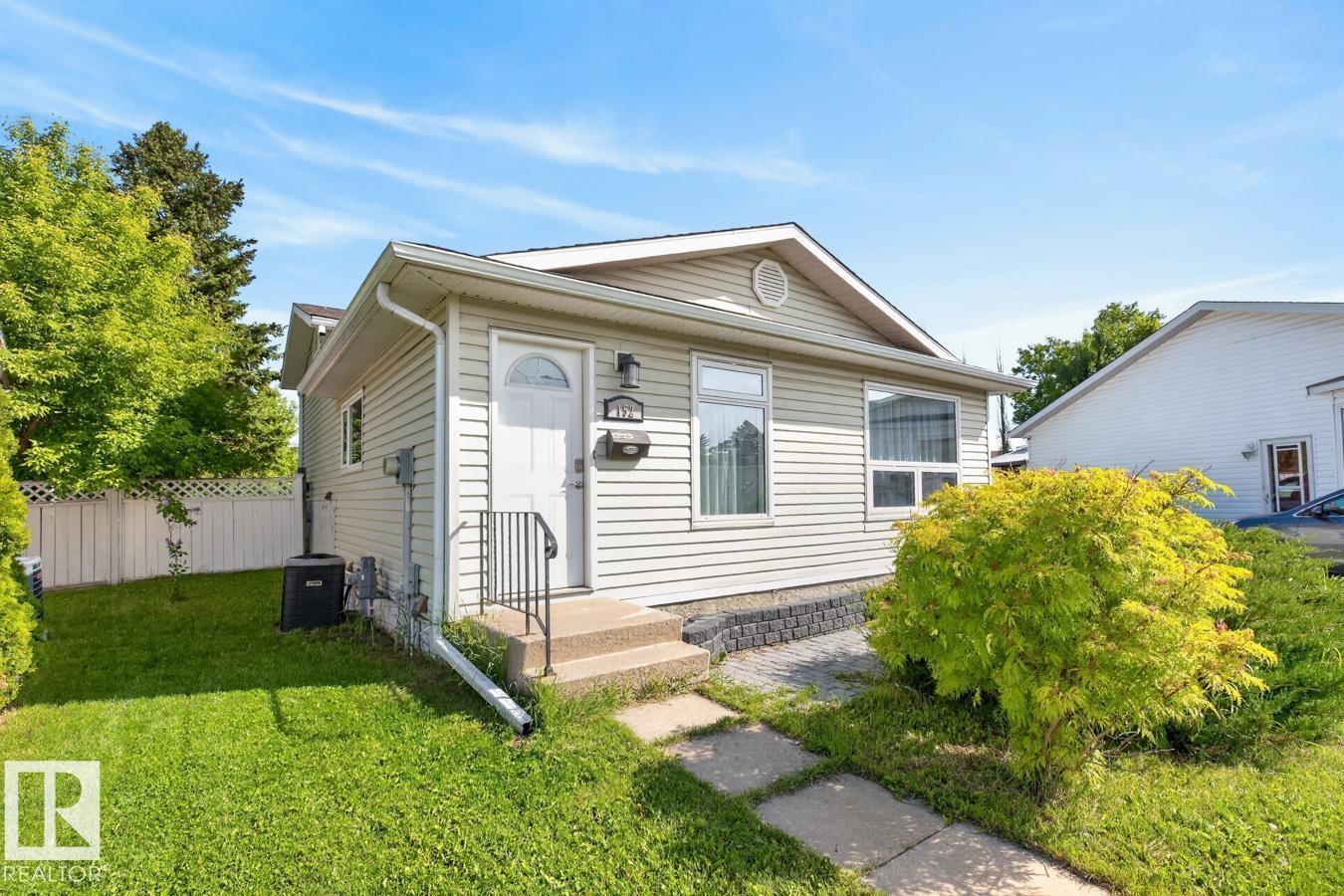 152 WARWICK RD NW - 3