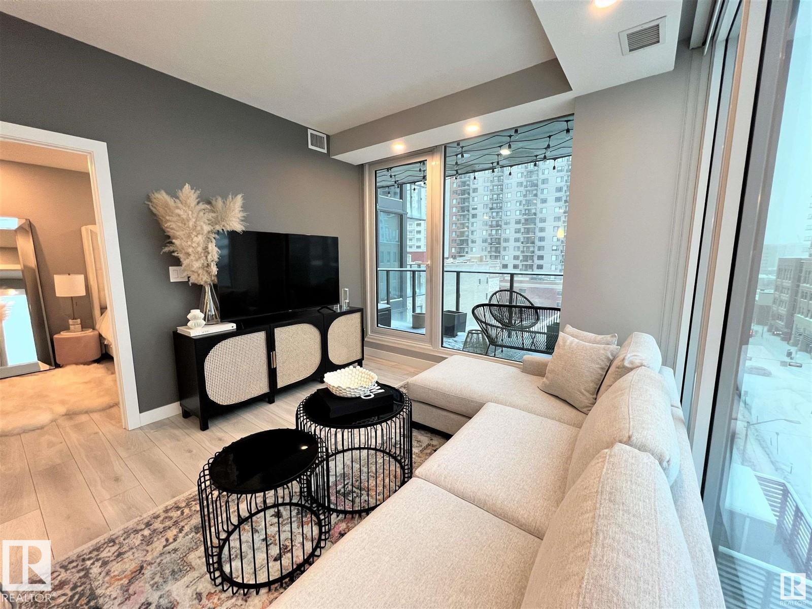 #702 10180 103 ST NW - 5