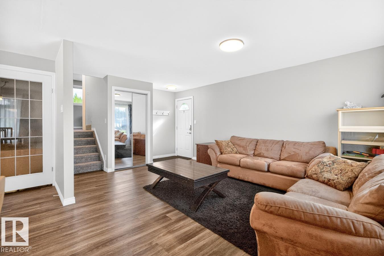 152 WARWICK RD NW - 10