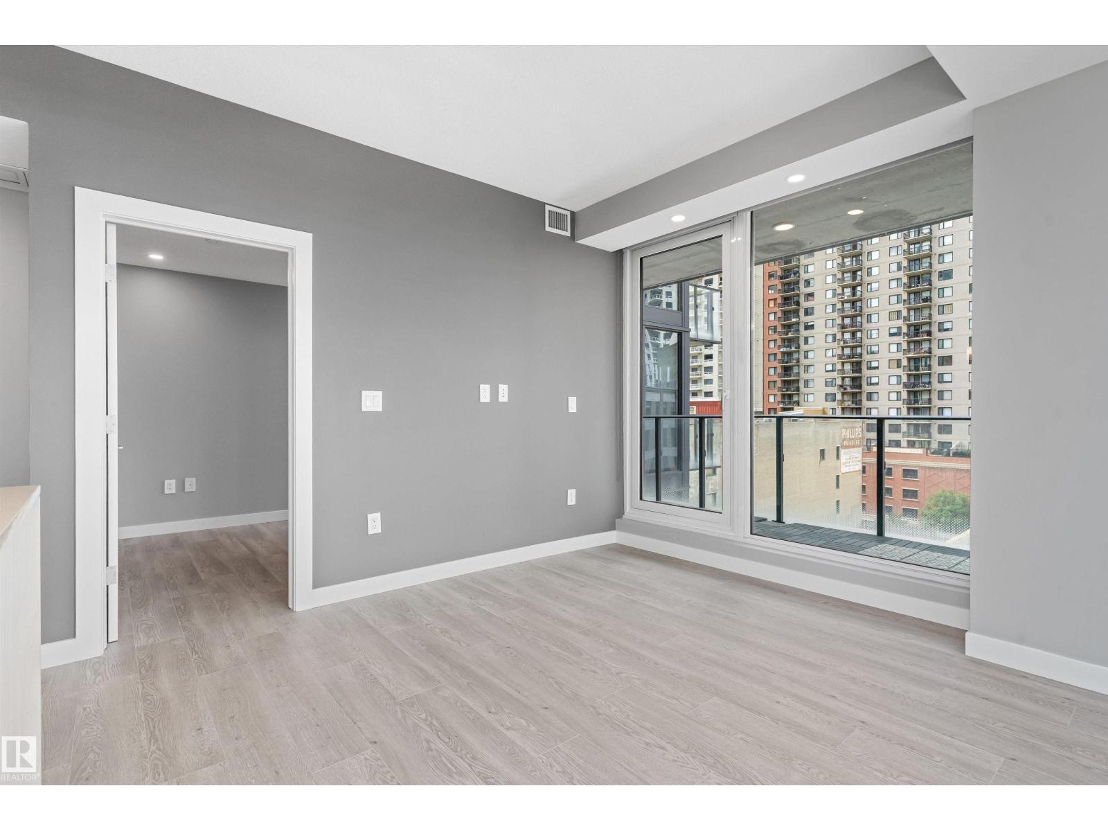 #702 10180 103 ST NW - 38