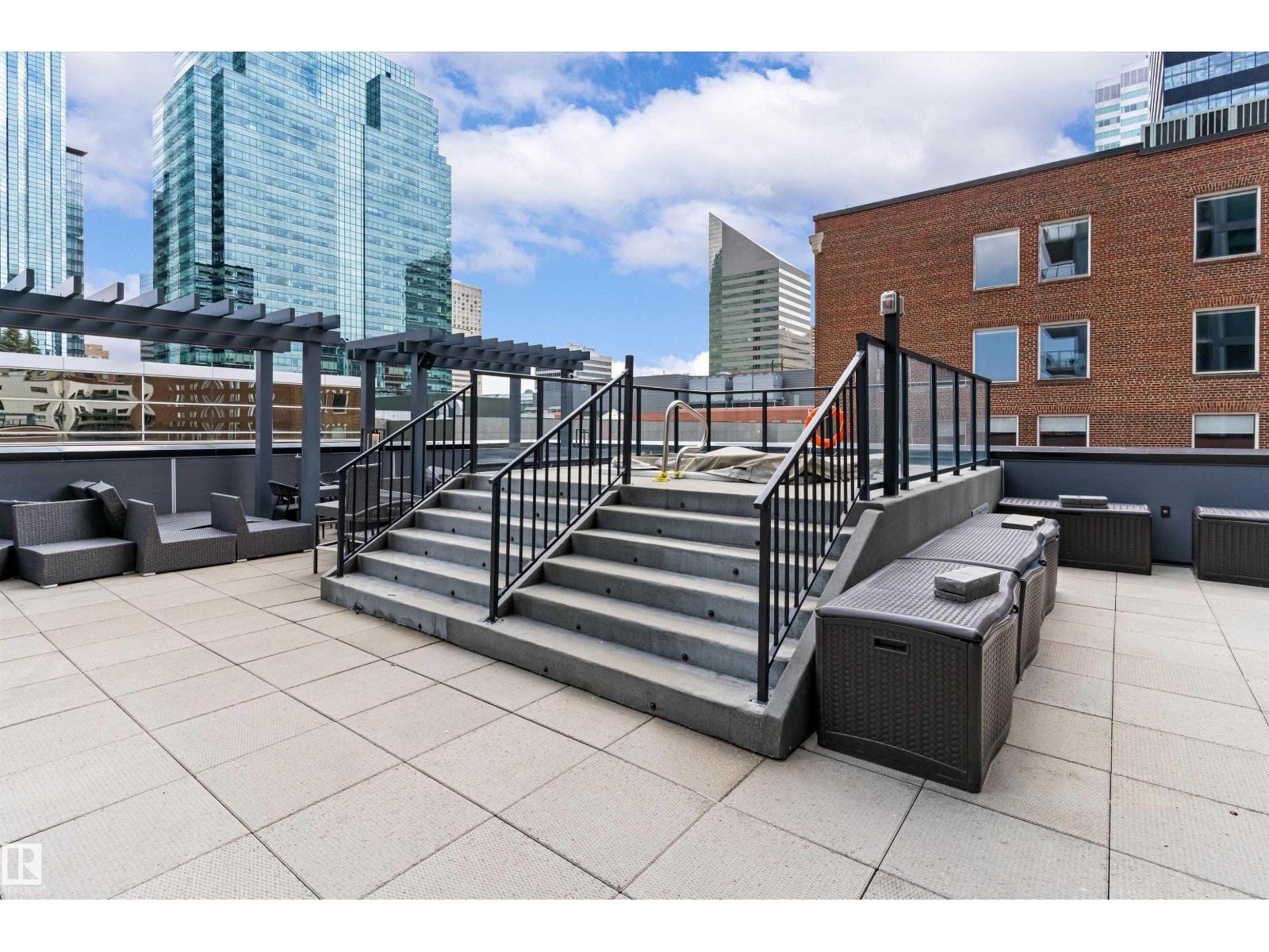 #702 10180 103 ST NW - 45