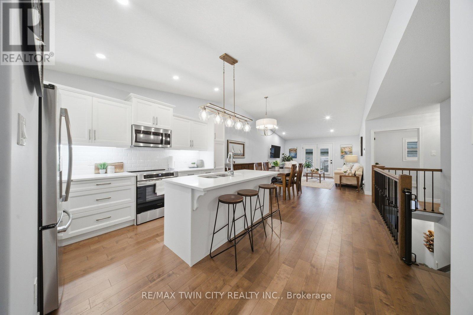 #51 29 SCHUYLER STREET - 14