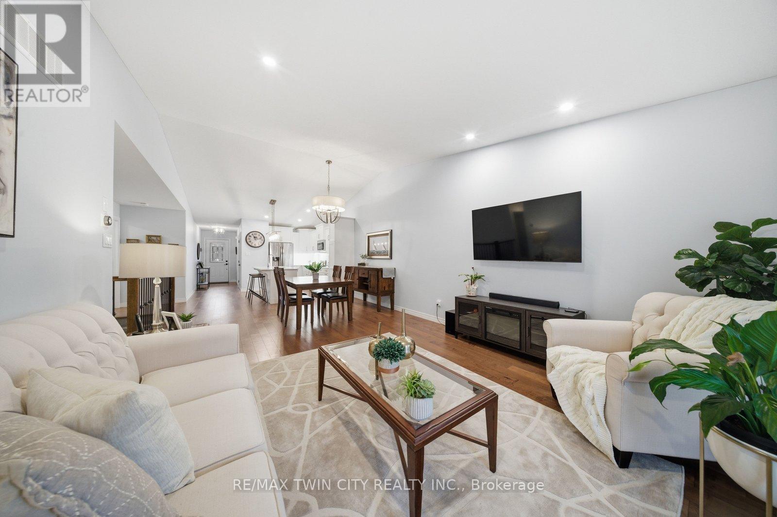#51 29 SCHUYLER STREET - 23