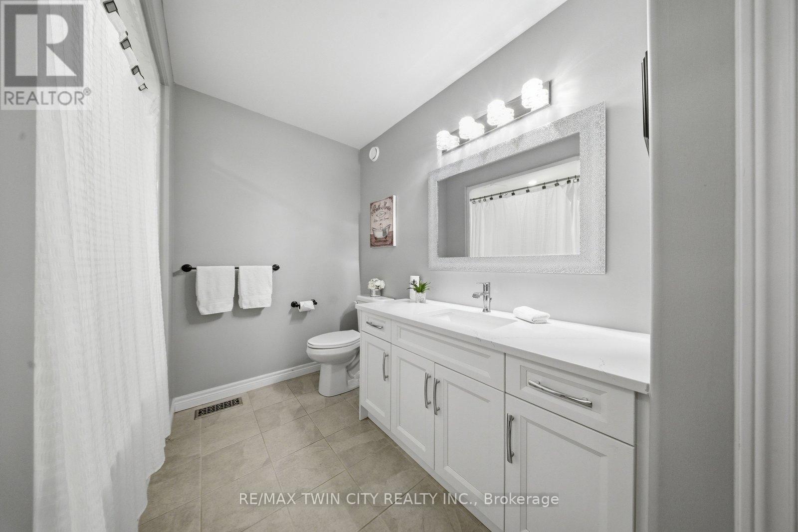 #51 29 SCHUYLER STREET - 26