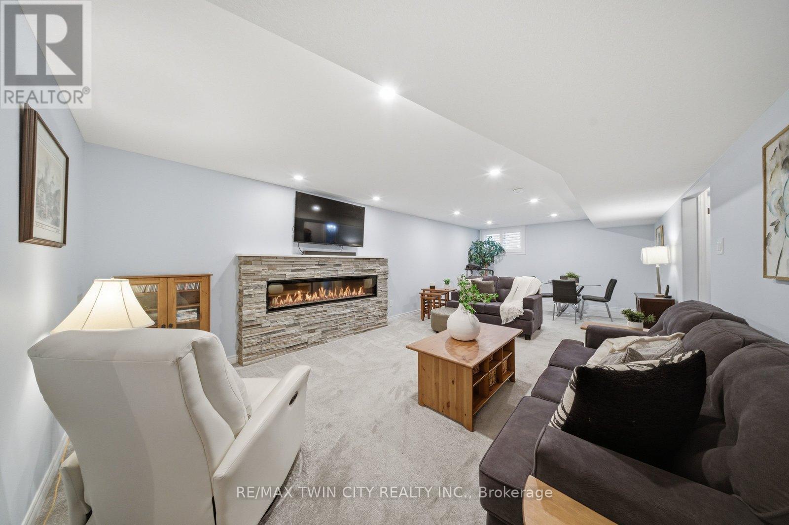#51 29 SCHUYLER STREET - 28