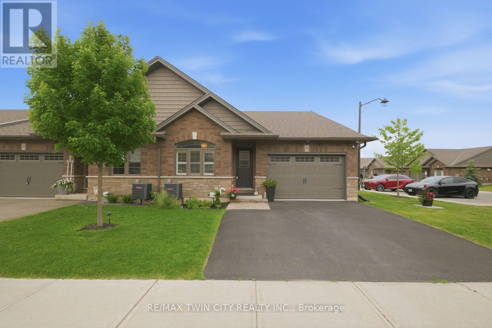 #51 29 SCHUYLER STREET - 3