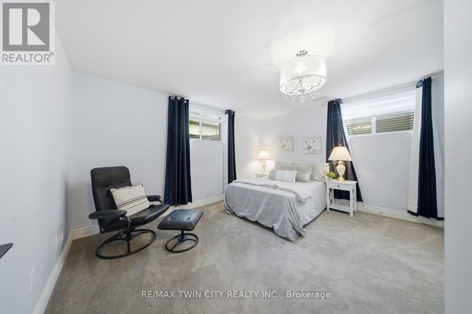 #51 29 SCHUYLER STREET - 32