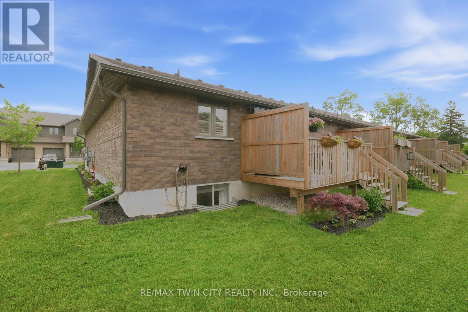 #51 29 SCHUYLER STREET - 44