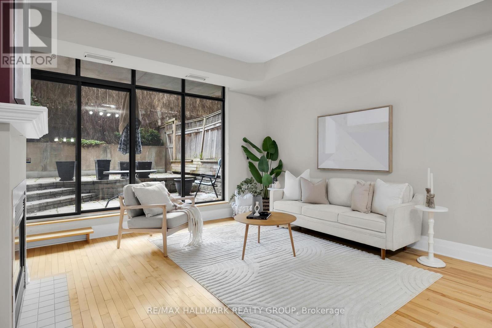 #203 260 BESSERER STREET - 11