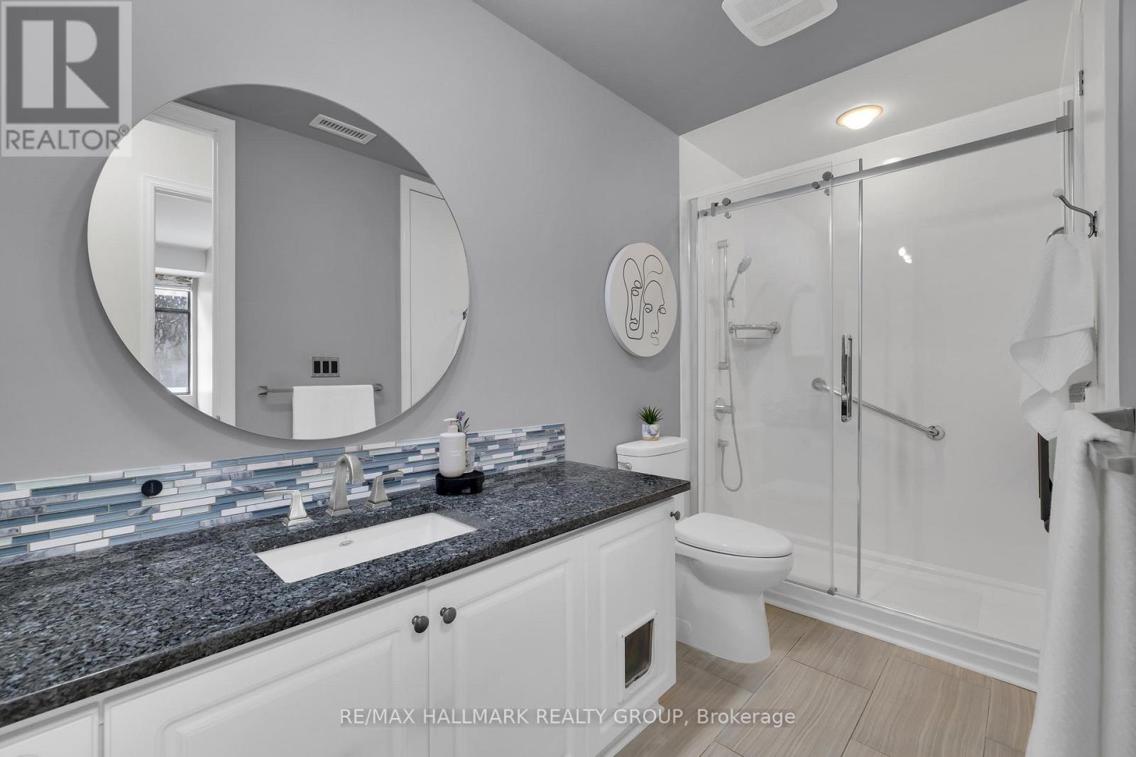 #203 260 BESSERER STREET - 23