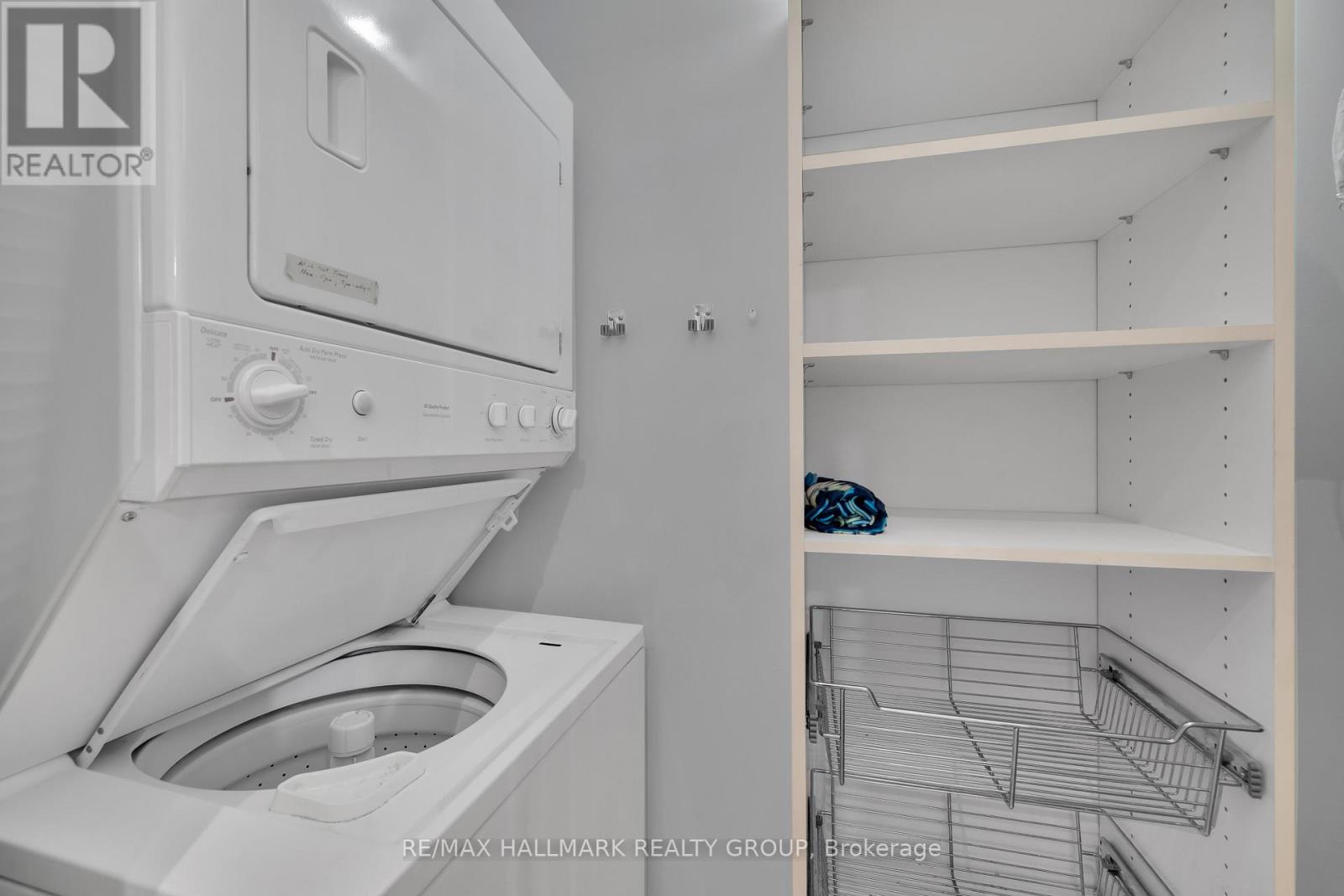 #203 260 BESSERER STREET - 24