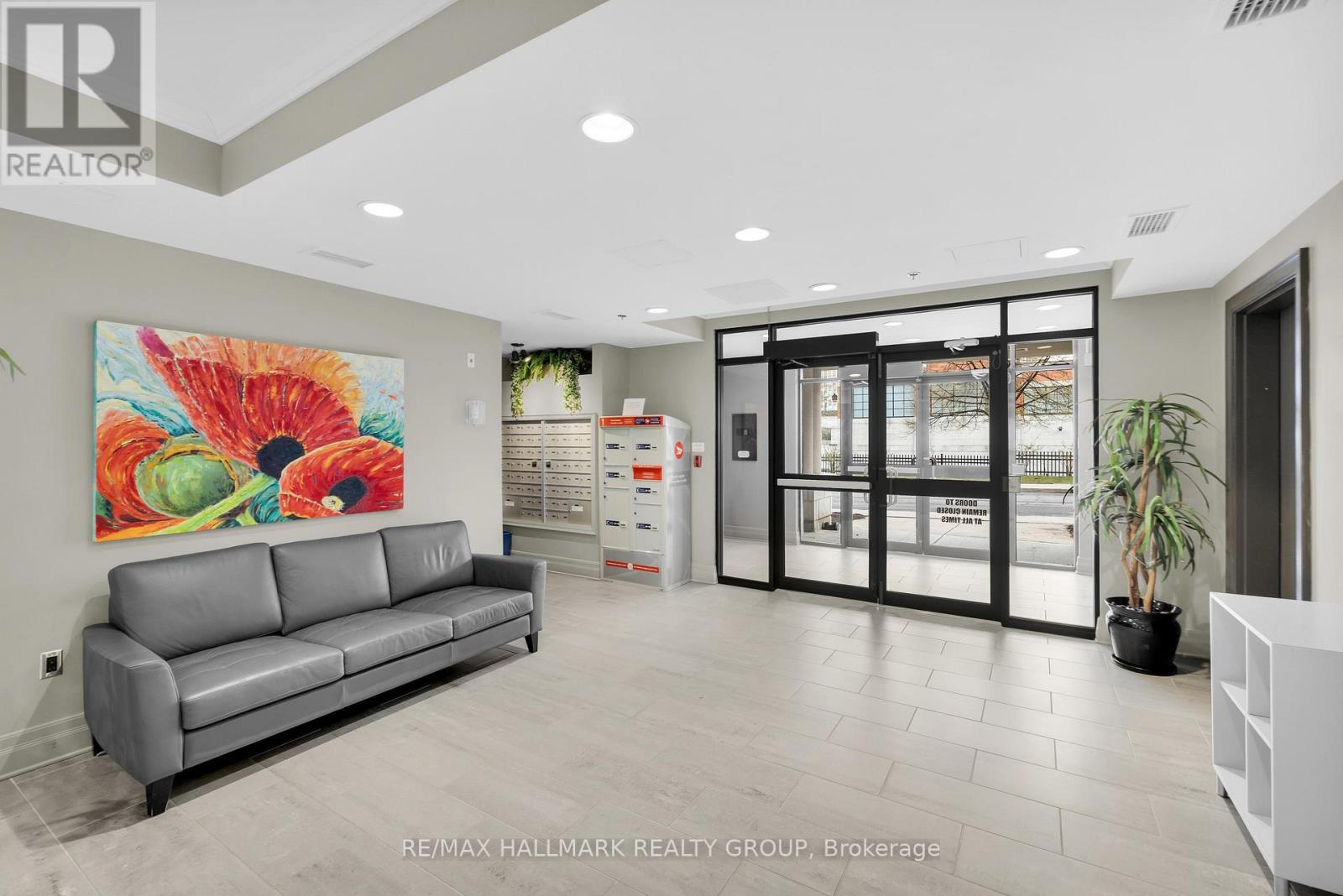 #203 260 BESSERER STREET - 4