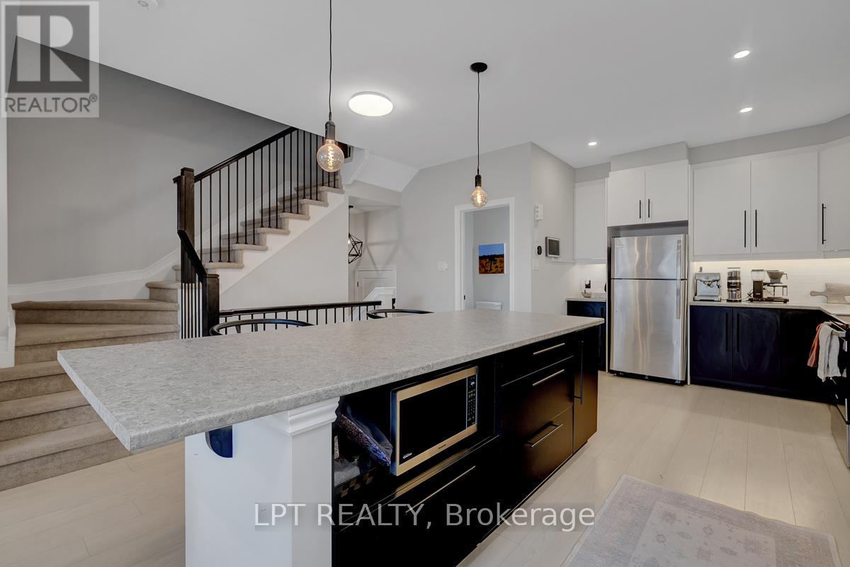 815 KINIW PRIVATE - 19