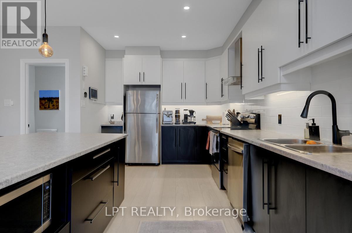 815 KINIW PRIVATE - 20