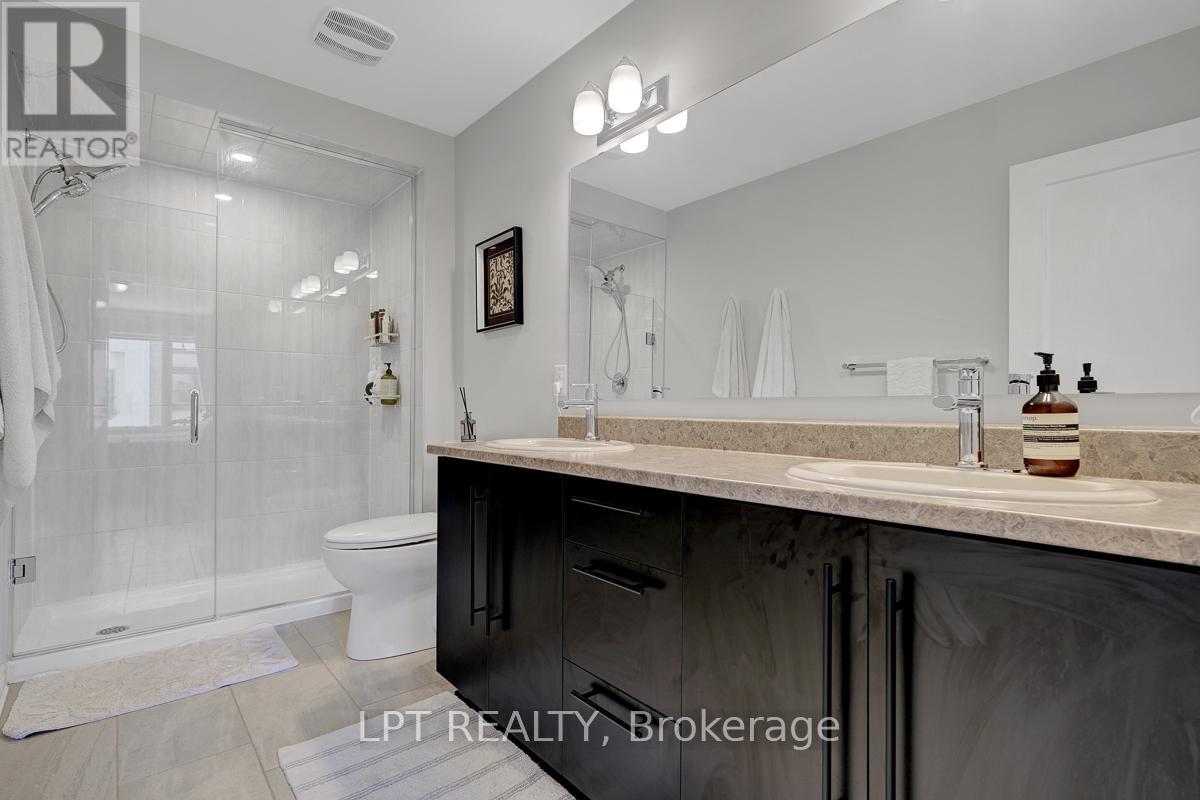 815 KINIW PRIVATE - 35