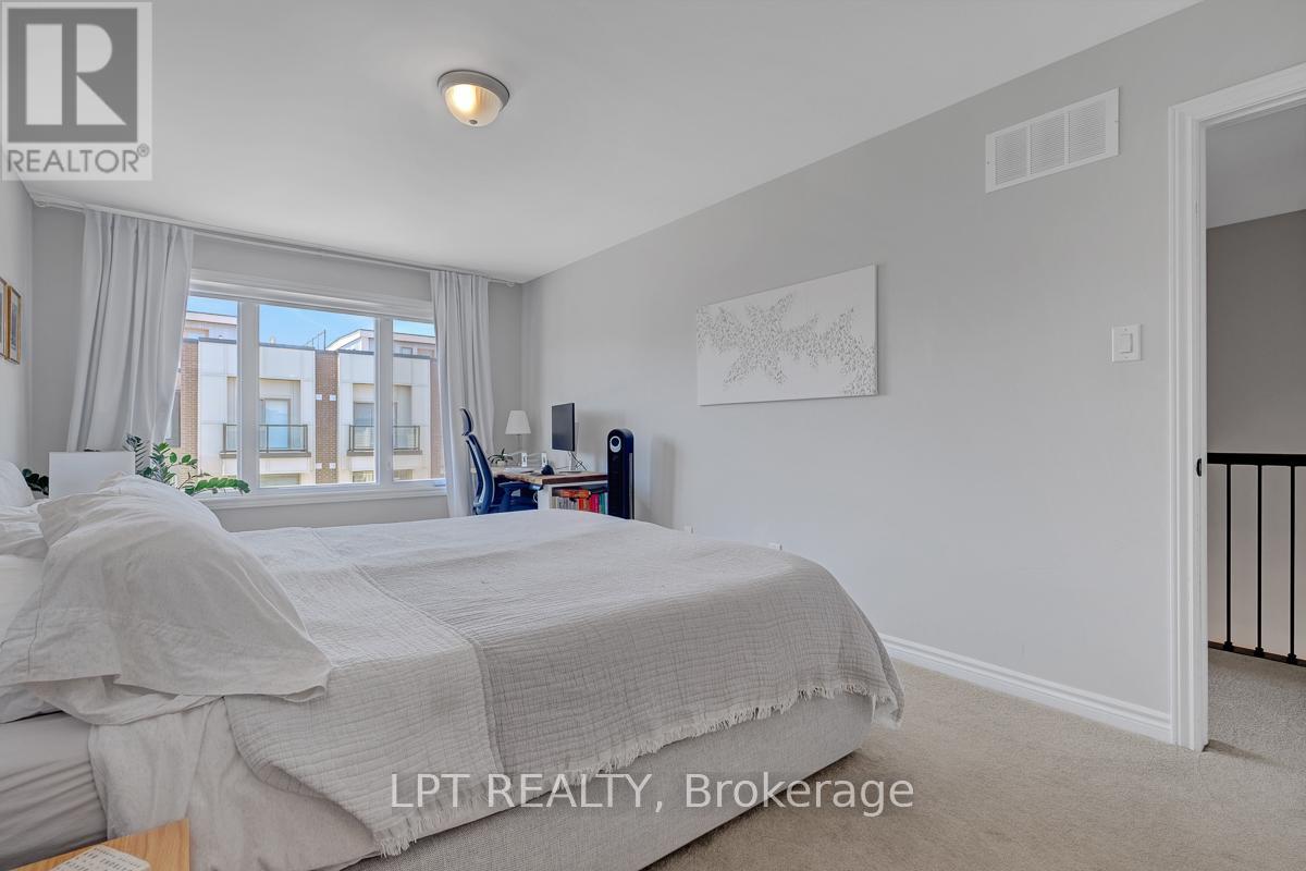 815 KINIW PRIVATE - 33