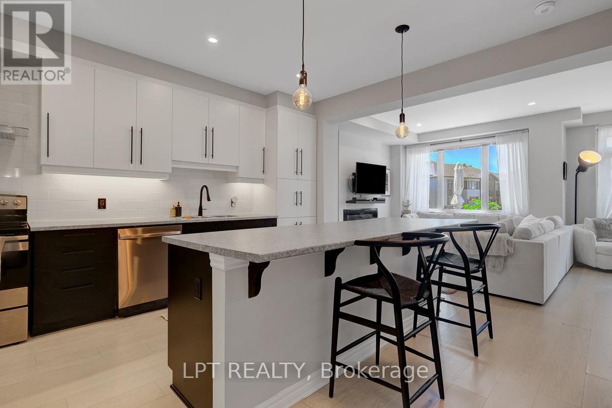 815 KINIW PRIVATE - 21