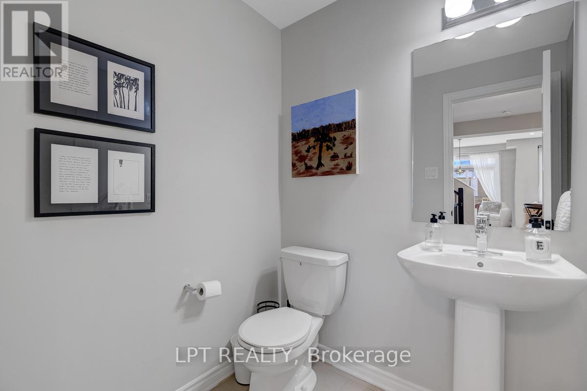 815 KINIW PRIVATE - 25