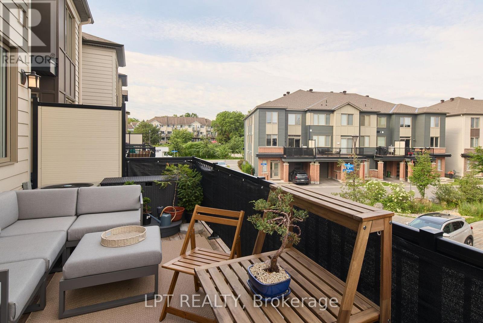 815 KINIW PRIVATE - 30