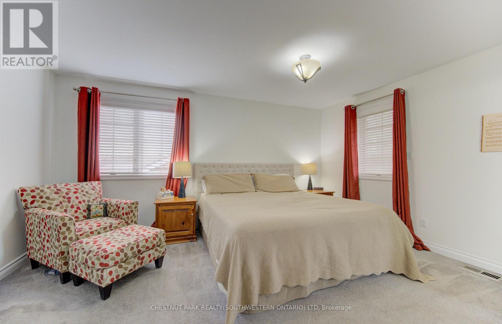 #9 306 ROXTON DRIVE - 17