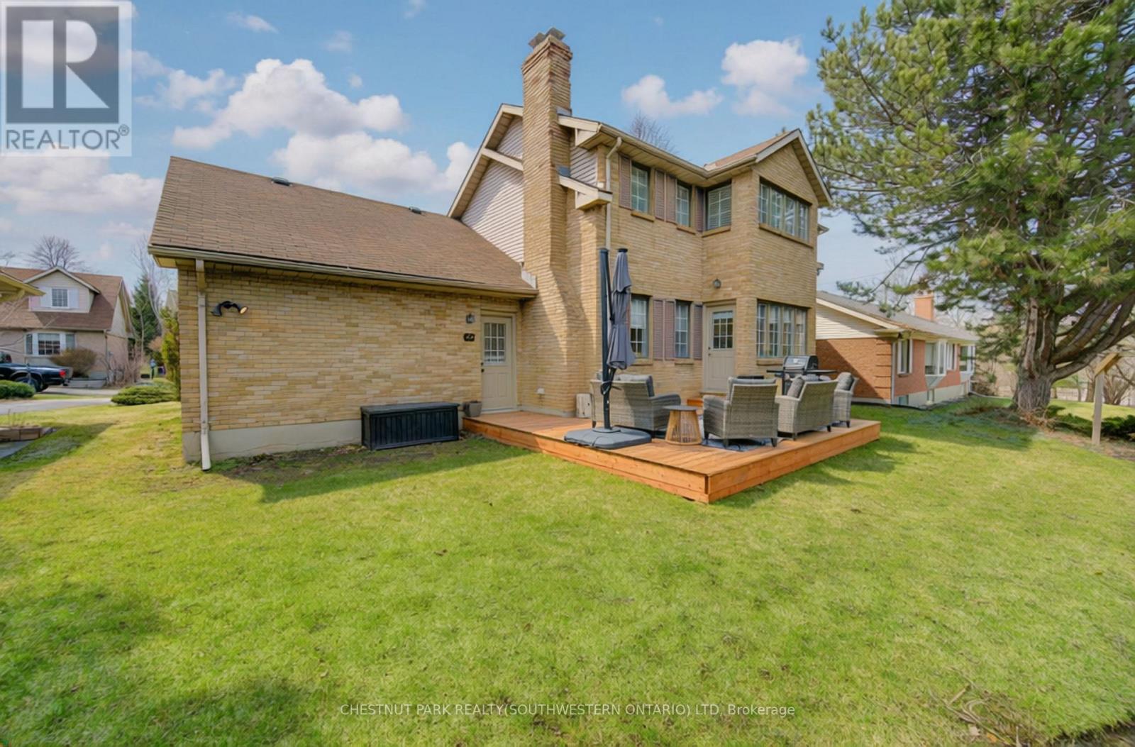 #9 306 ROXTON DRIVE - 29