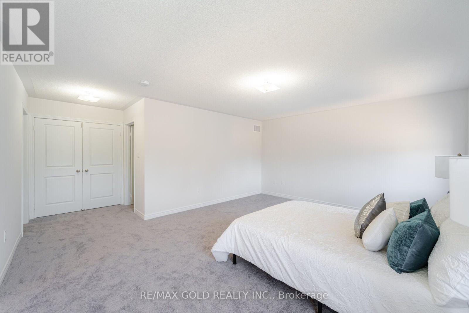 210 CHIPPEWA AVENUE - Image 31