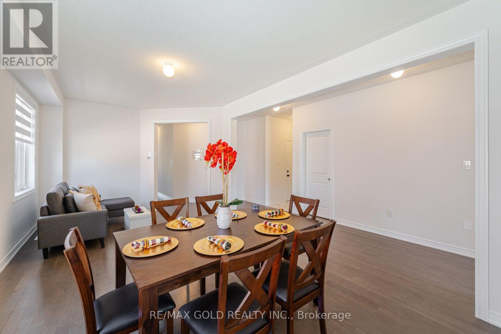 210 CHIPPEWA AVENUE - Image 8
