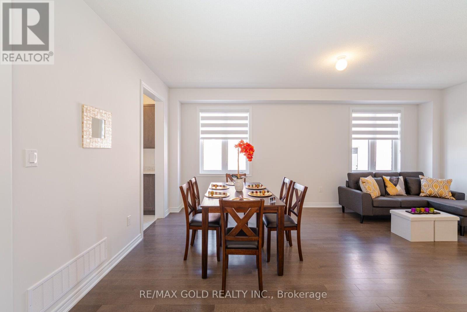 210 CHIPPEWA AVENUE - Image 9