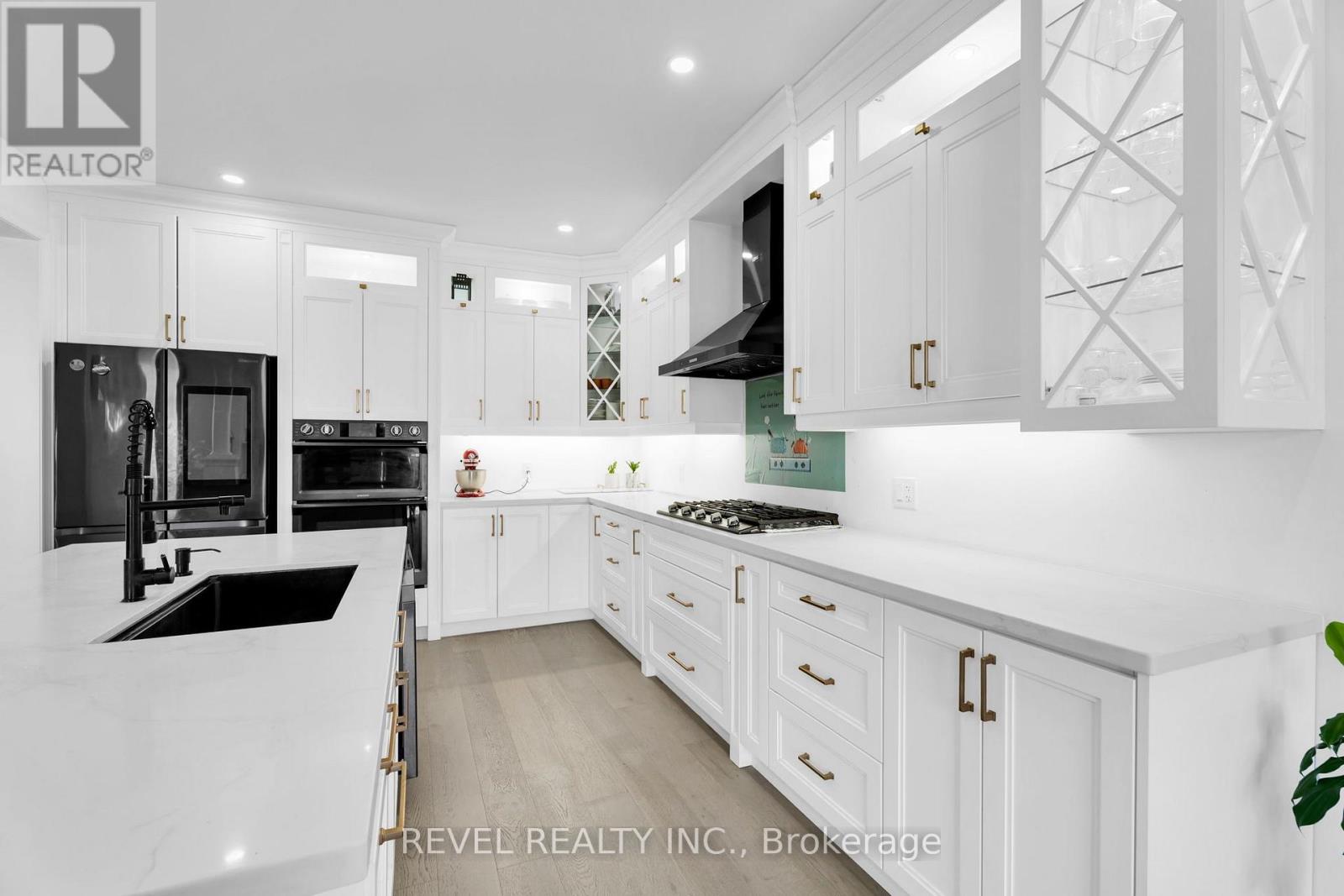 536 BRETT STREET - Image 15