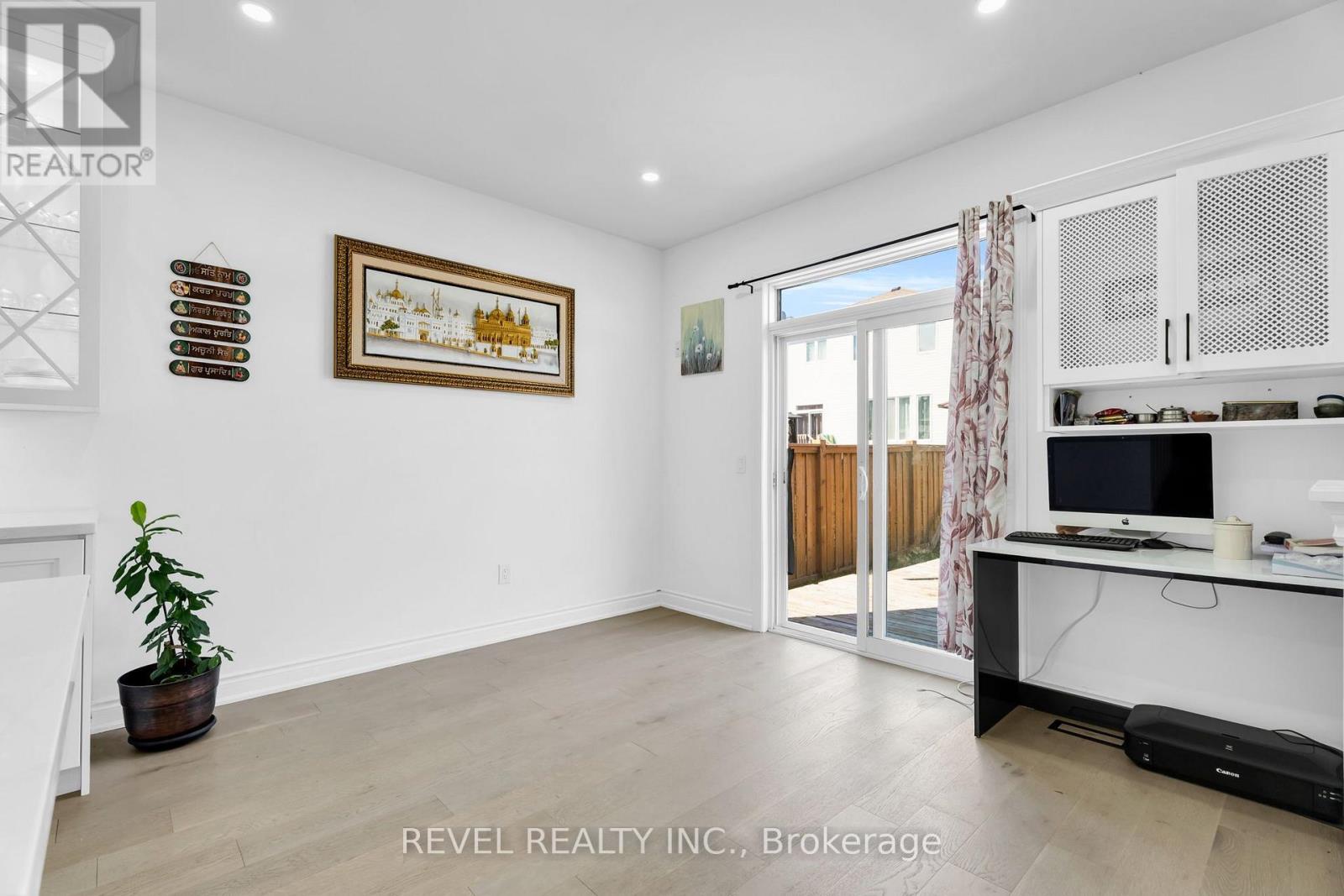 536 BRETT STREET - Image 18