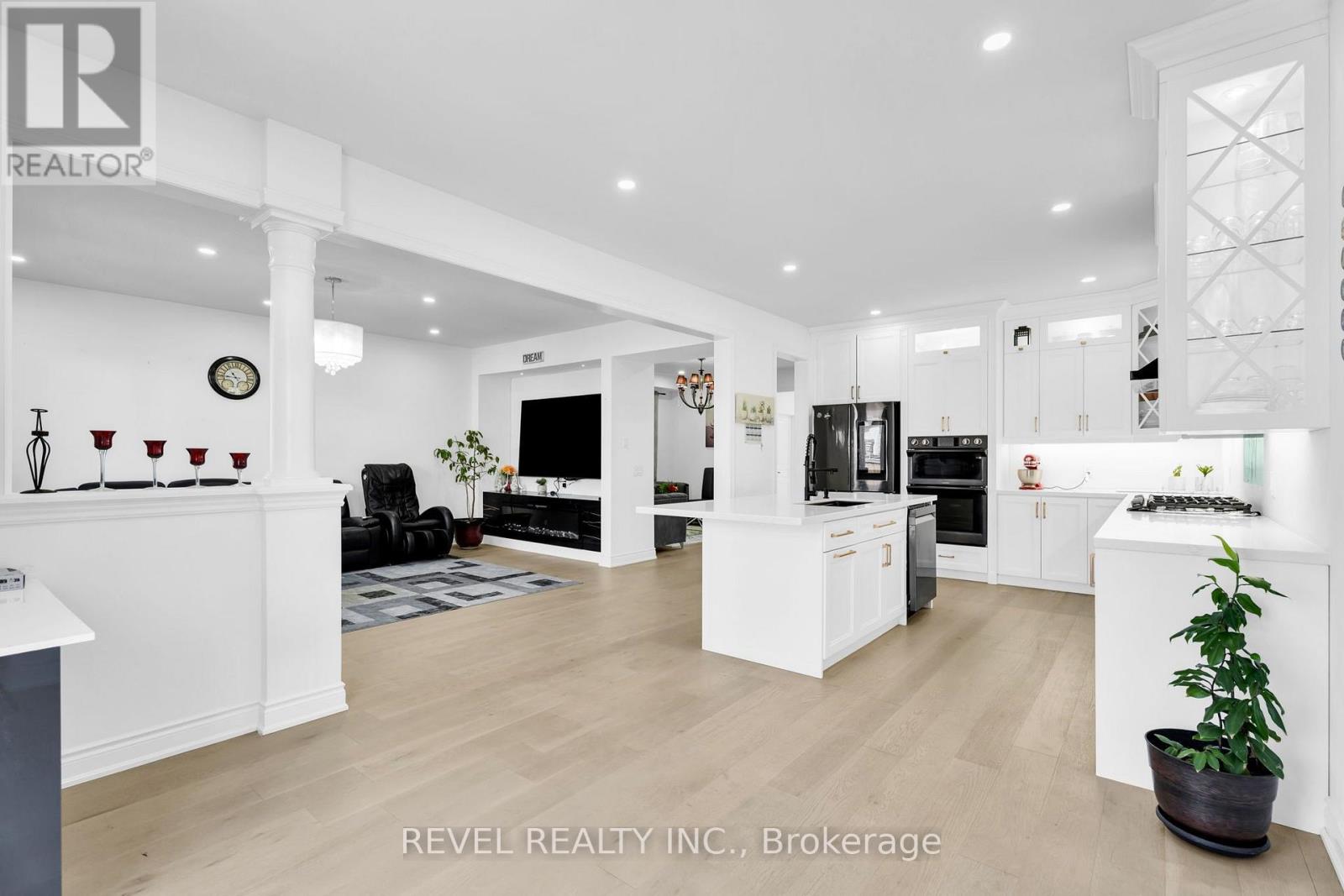 536 BRETT STREET - Image 19
