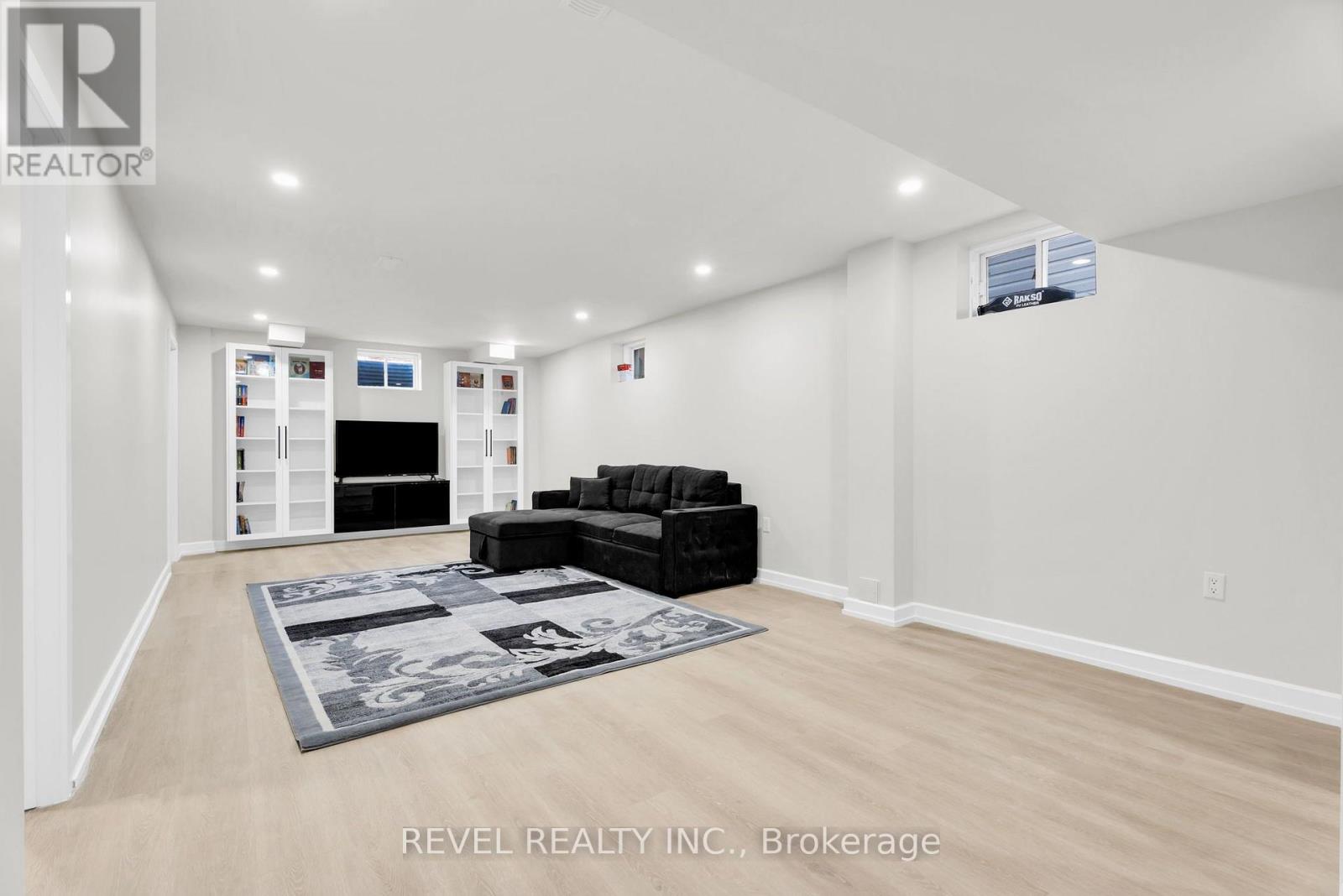 536 BRETT STREET - Image 36